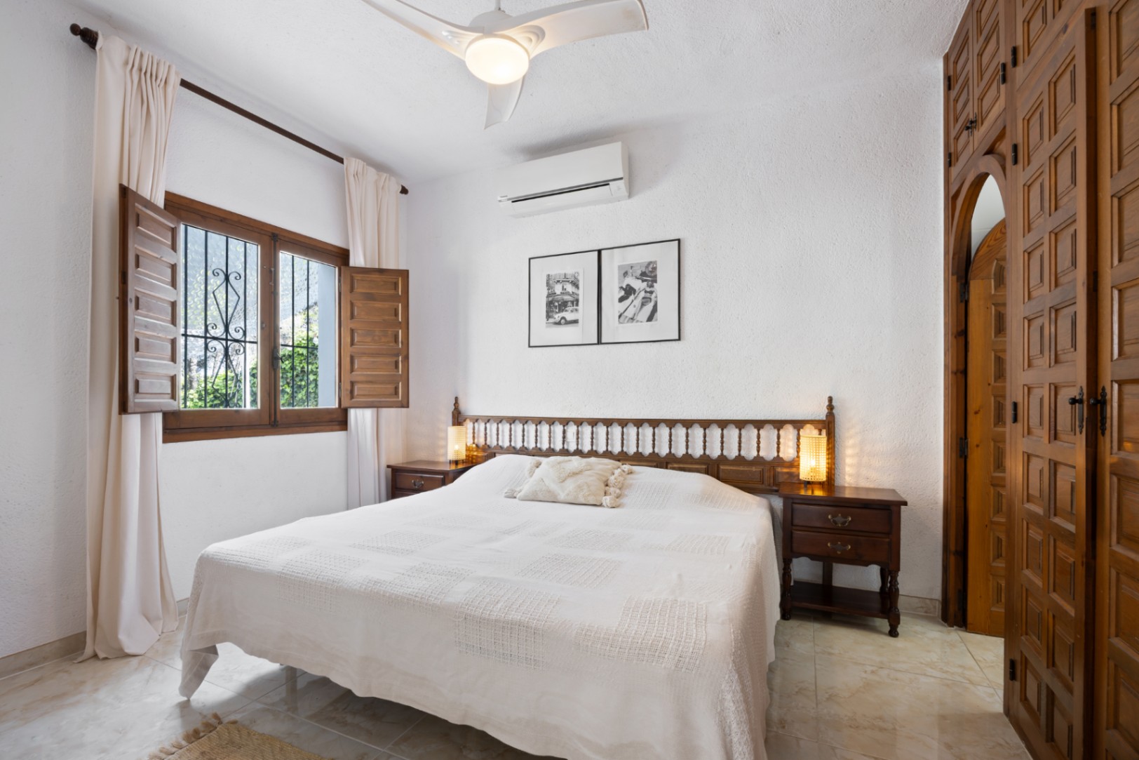 Charming Spanish villa, with a beautiful open view of the Montgó.