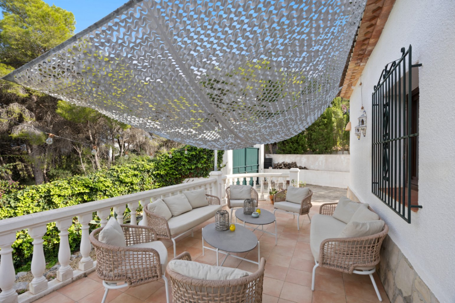 Charming Spanish villa, with a beautiful open view of the Montgó.