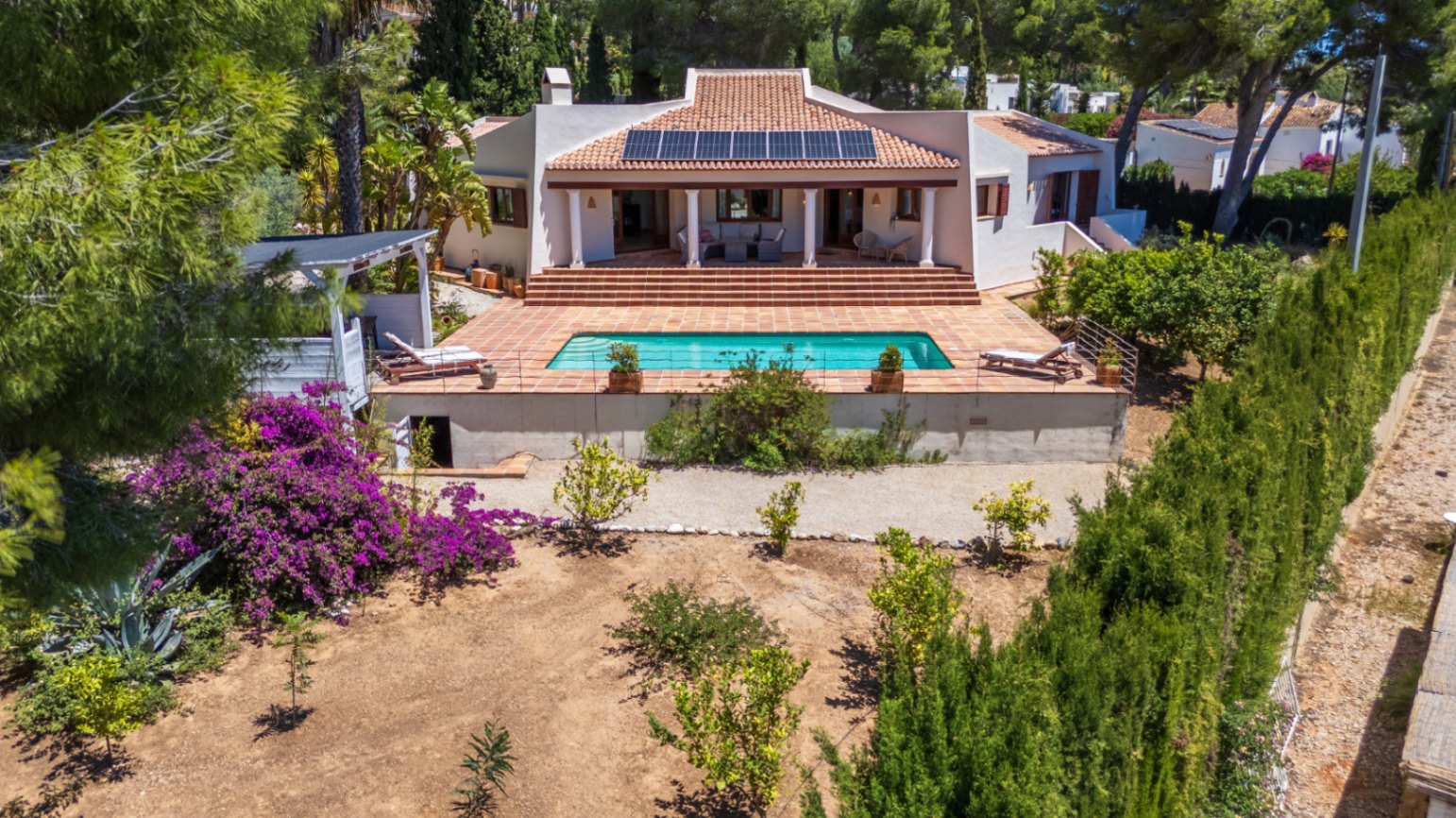 Bellissima villa sul Montgo con magnifiche viste aperte.