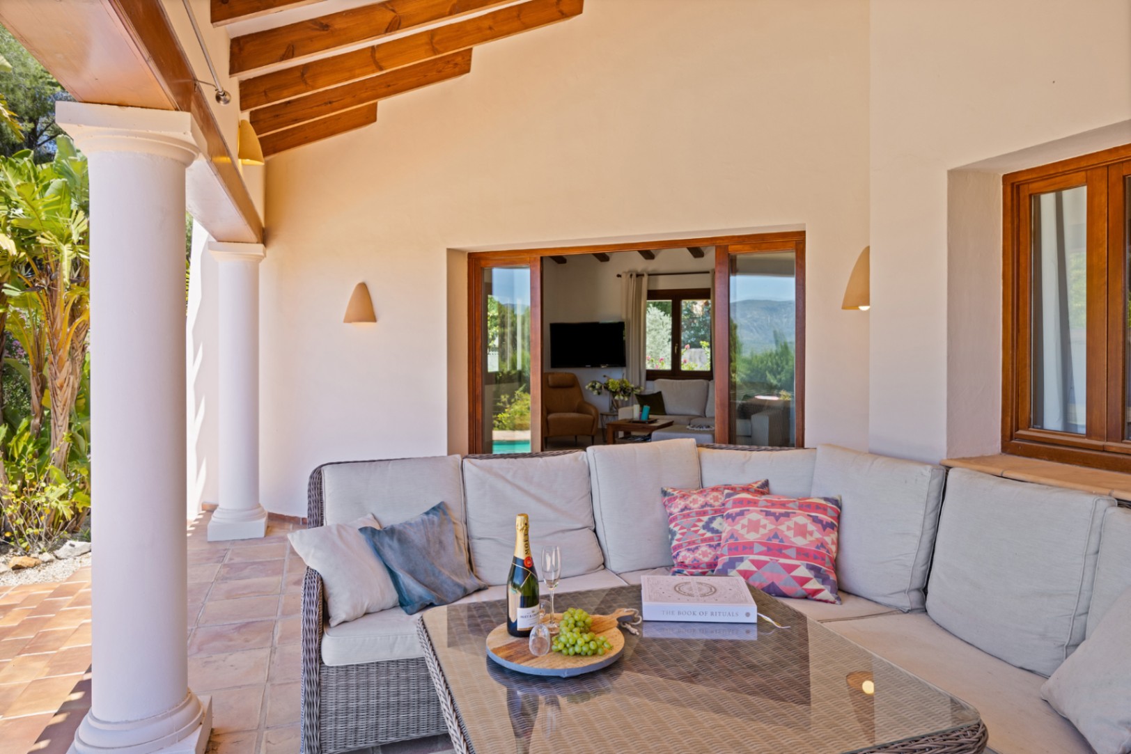 Bellissima villa sul Montgo con magnifiche viste aperte.