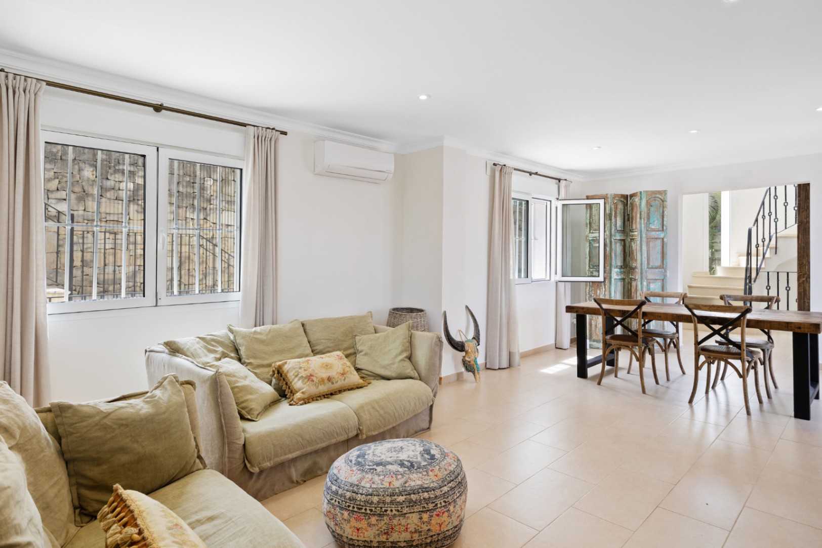 Lovely modern villa  for Sale in Piver, Javea, with great sea and mountain views 