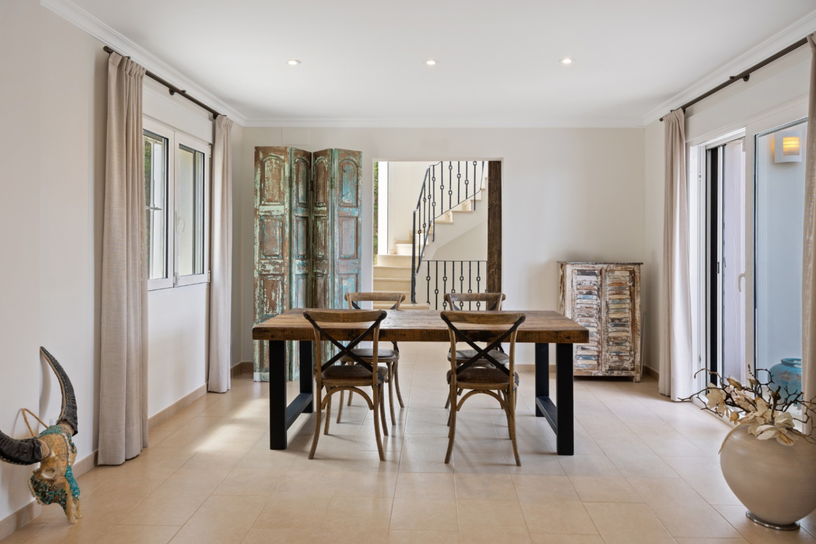 Lovely modern villa  for Sale in Piver, Javea, with great sea and mountain views 