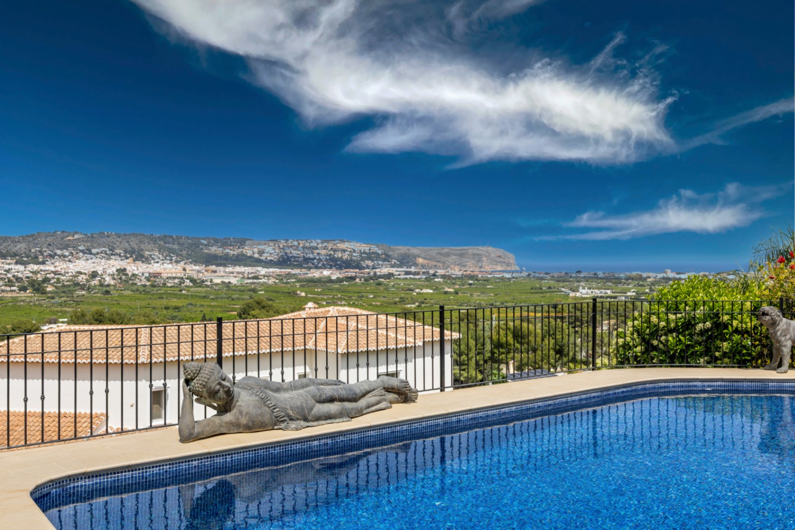 Lovely modern villa  for Sale in Piver, Javea, with great sea and mountain views 