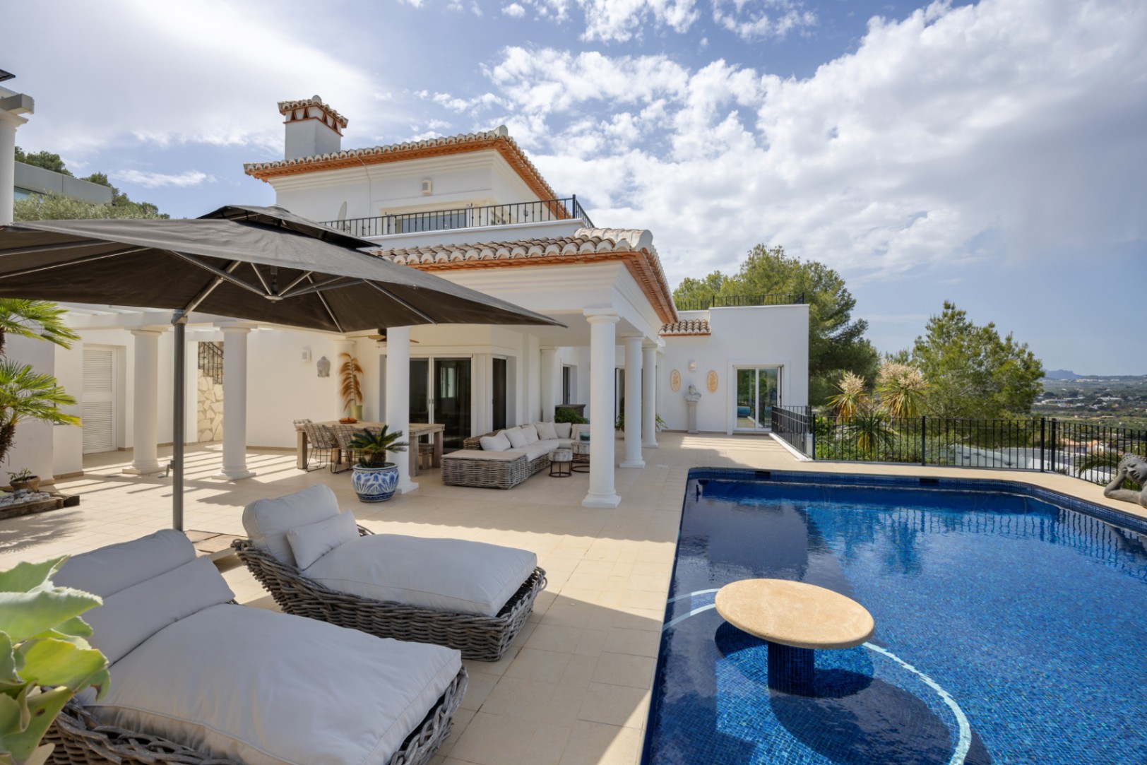 Lovely modern villa  for Sale in Piver, Javea, with great sea and mountain views 