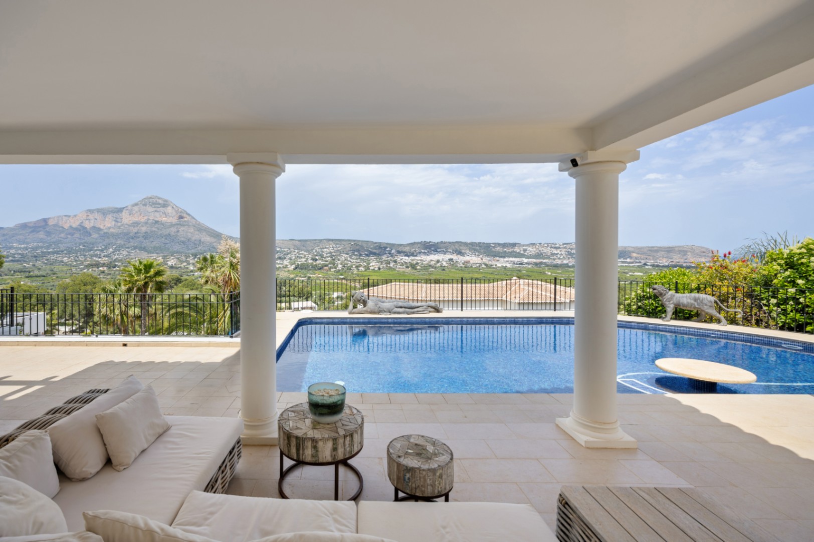 Lovely modern villa  for Sale in Piver, Javea, with great sea and mountain views 