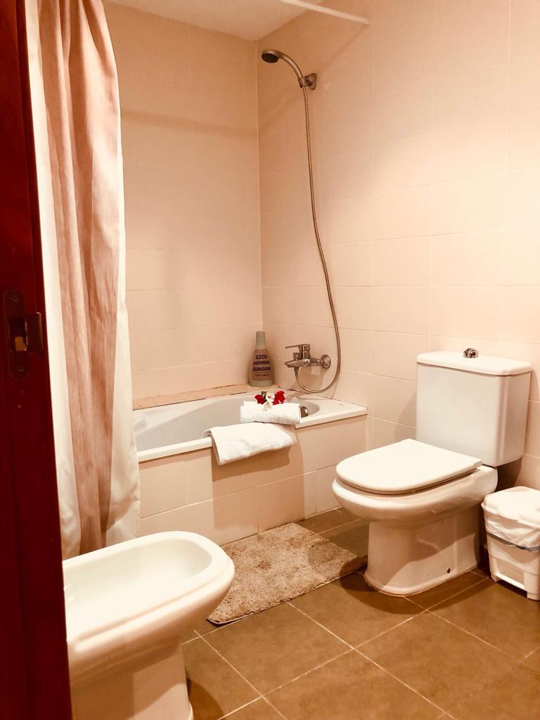 Appartamento con 2 camere da letto e balcone esposto a sud