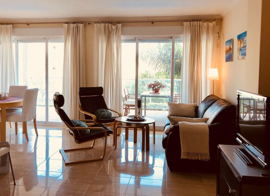 Appartamento con 2 camere da letto e balcone esposto a sud