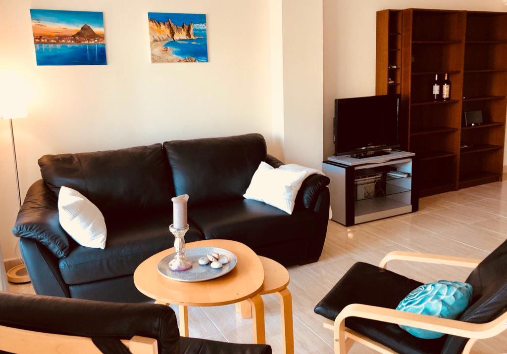 Appartamento con 2 camere da letto e balcone esposto a sud