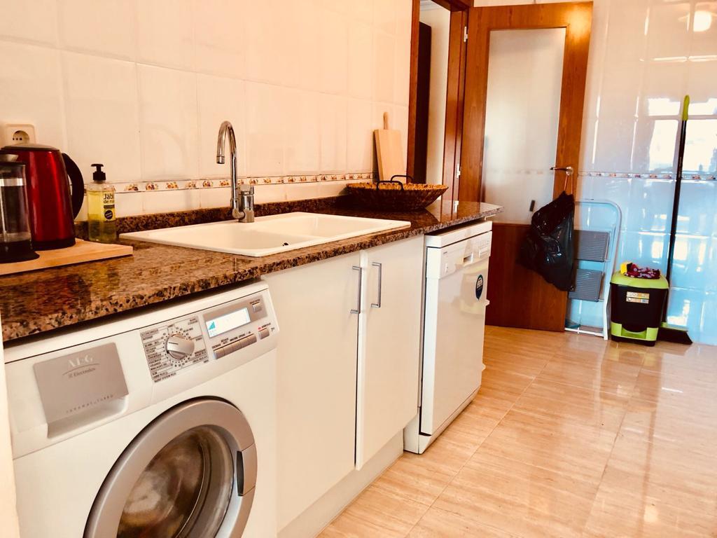 Appartamento con 2 camere da letto e balcone esposto a sud