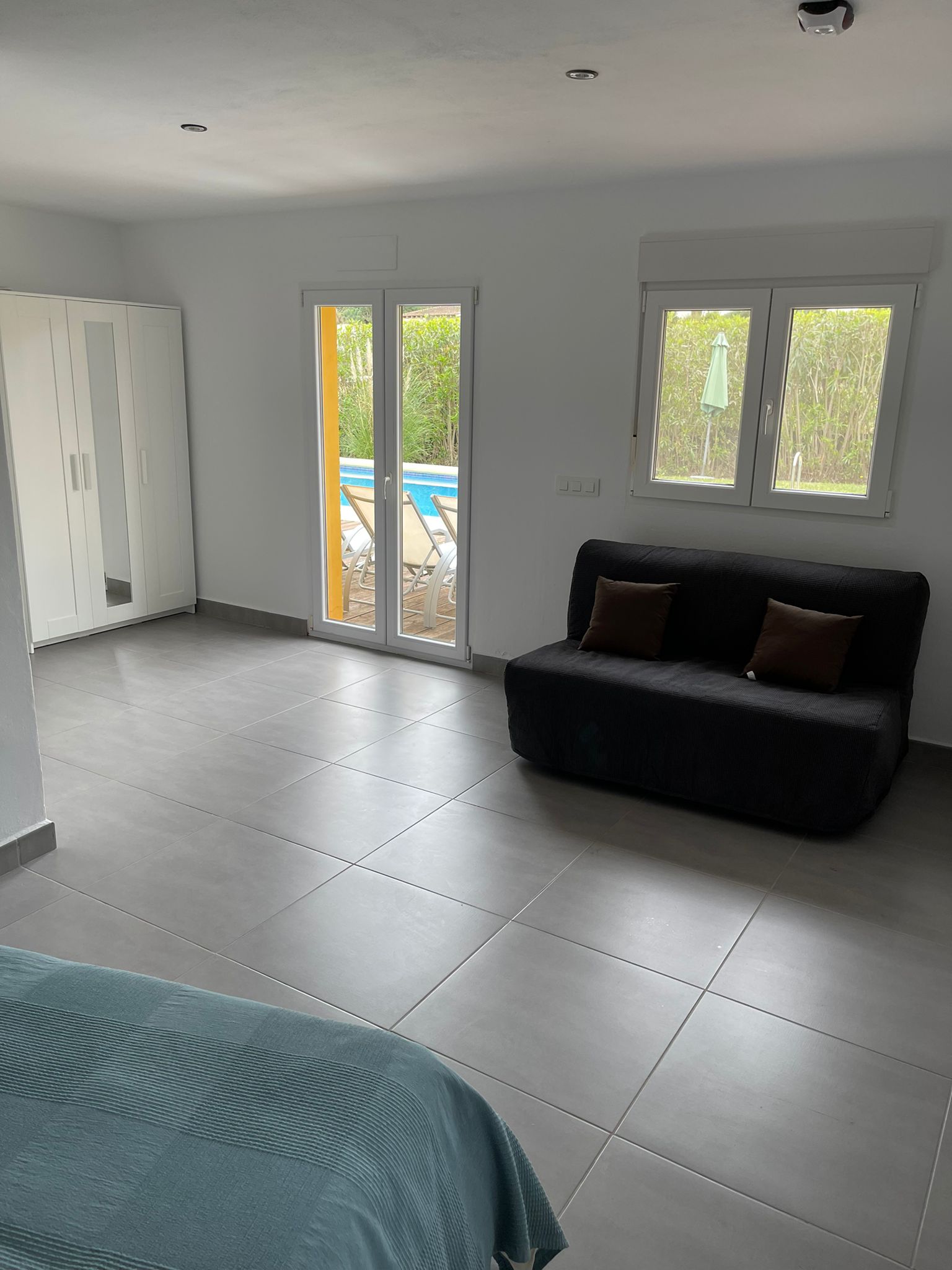Se alquila chalet para 8 personas en un entorno verde
