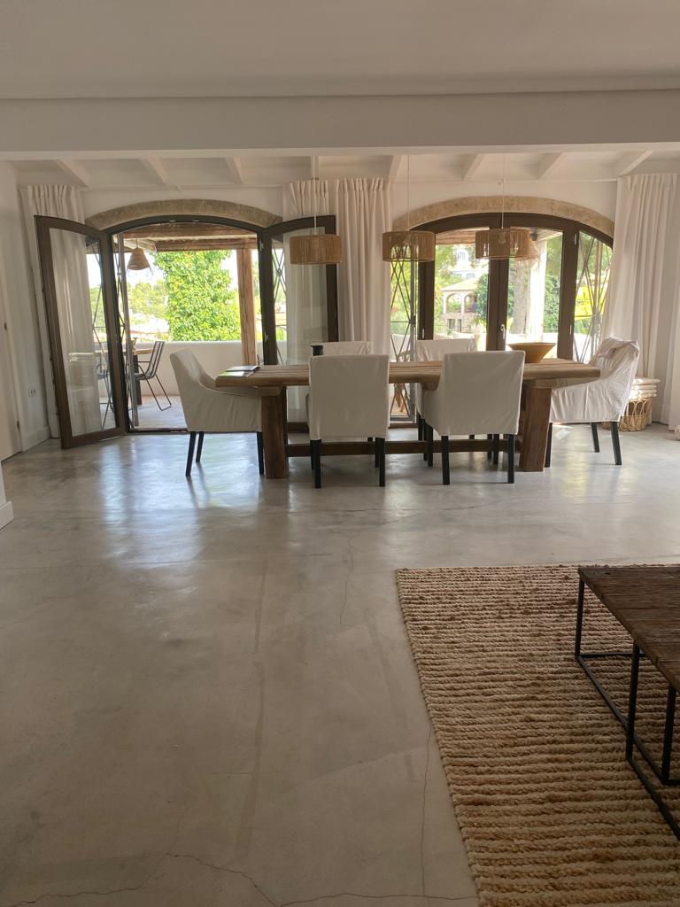 Charming Ibiza style villa in perfect condition.