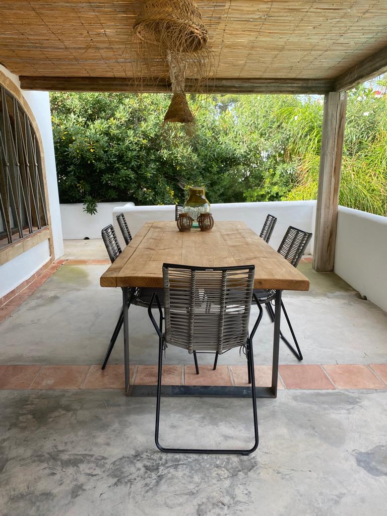 Charming Ibiza style villa in perfect condition.